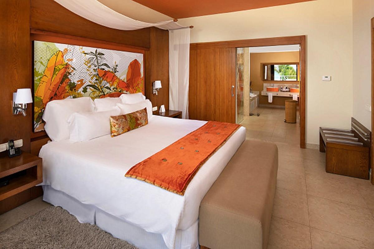 Breathless Punta Cana Resort & Spa (Adults Only) Eksteriør bilde A bedroom at the Hard Rock Hotel