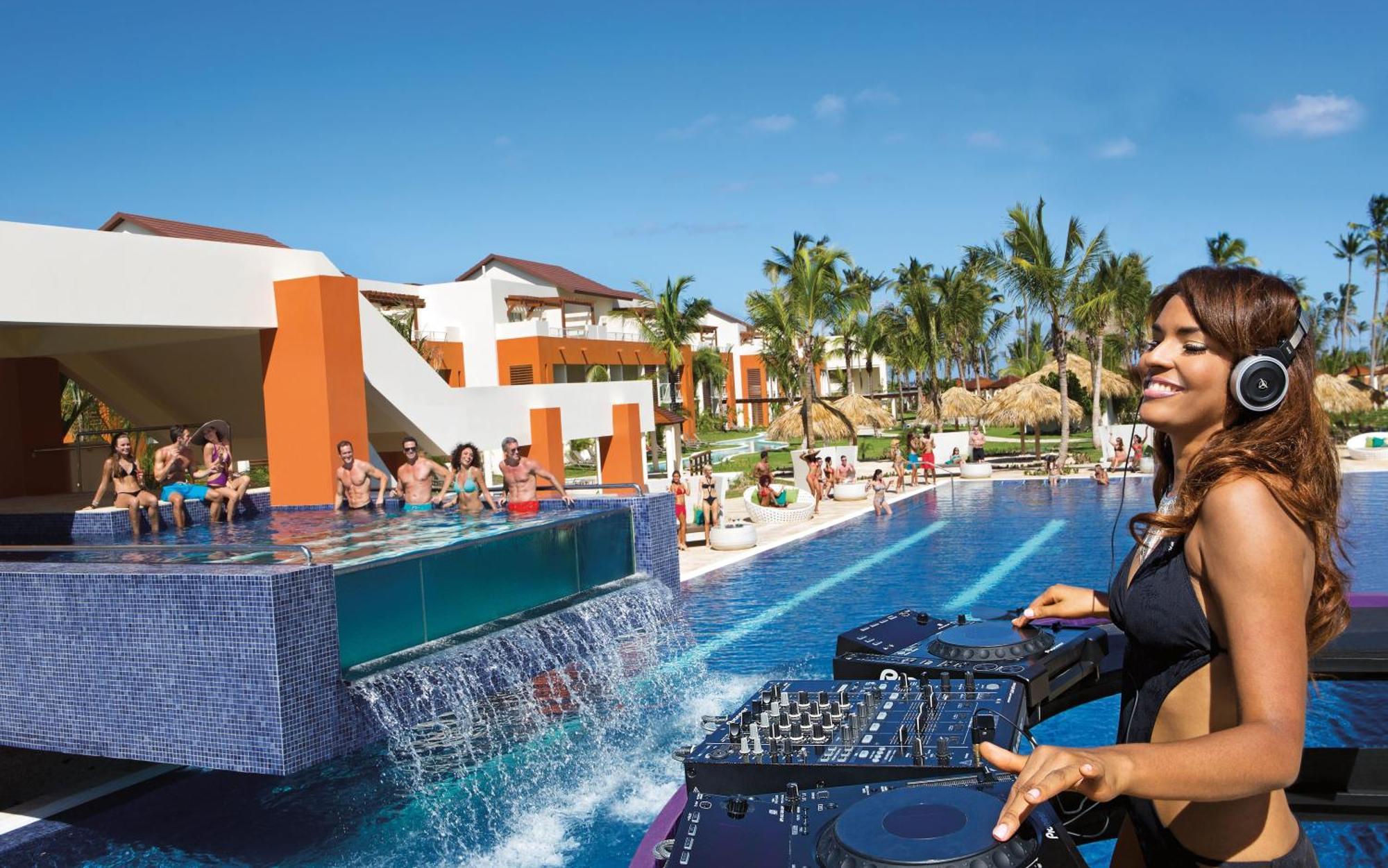 Breathless Punta Cana Resort & Spa (Adults Only) Eksteriør bilde Hard Rock Hotel & Casino Punta Cana